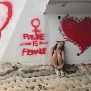 Meet your Posher, Mia